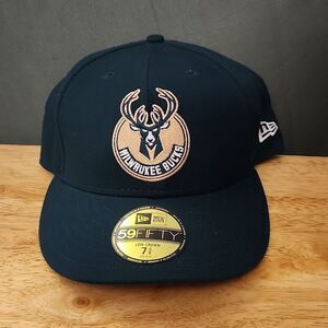 New Era Milwaukee Bucks 7 5/8 Fitted Hat - New